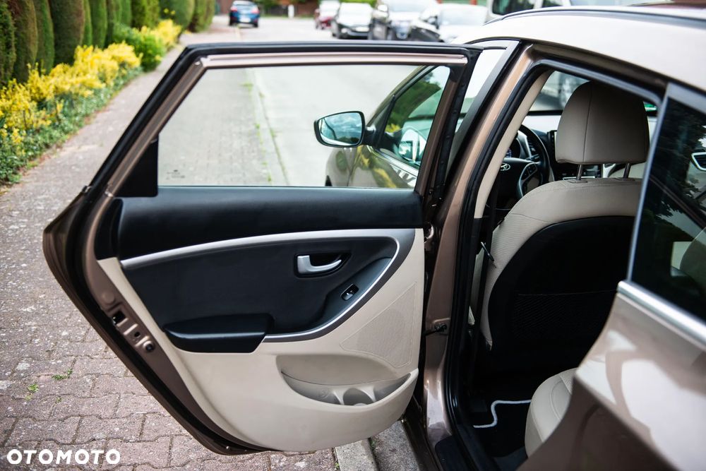 Hyundai i30 1.6 Comfort - 29