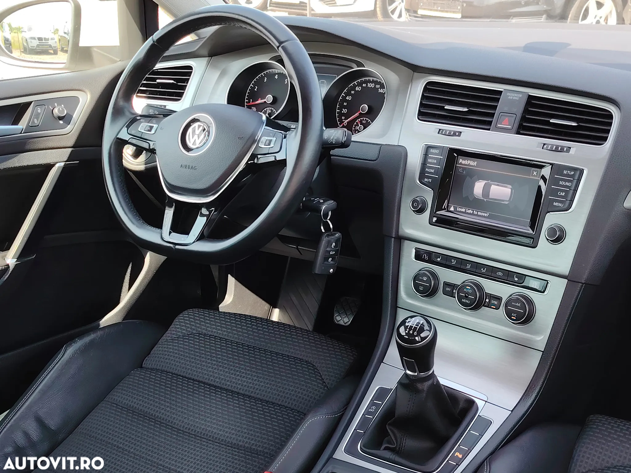 Volkswagen Golf 1.4 TSI BMT Highline - 4