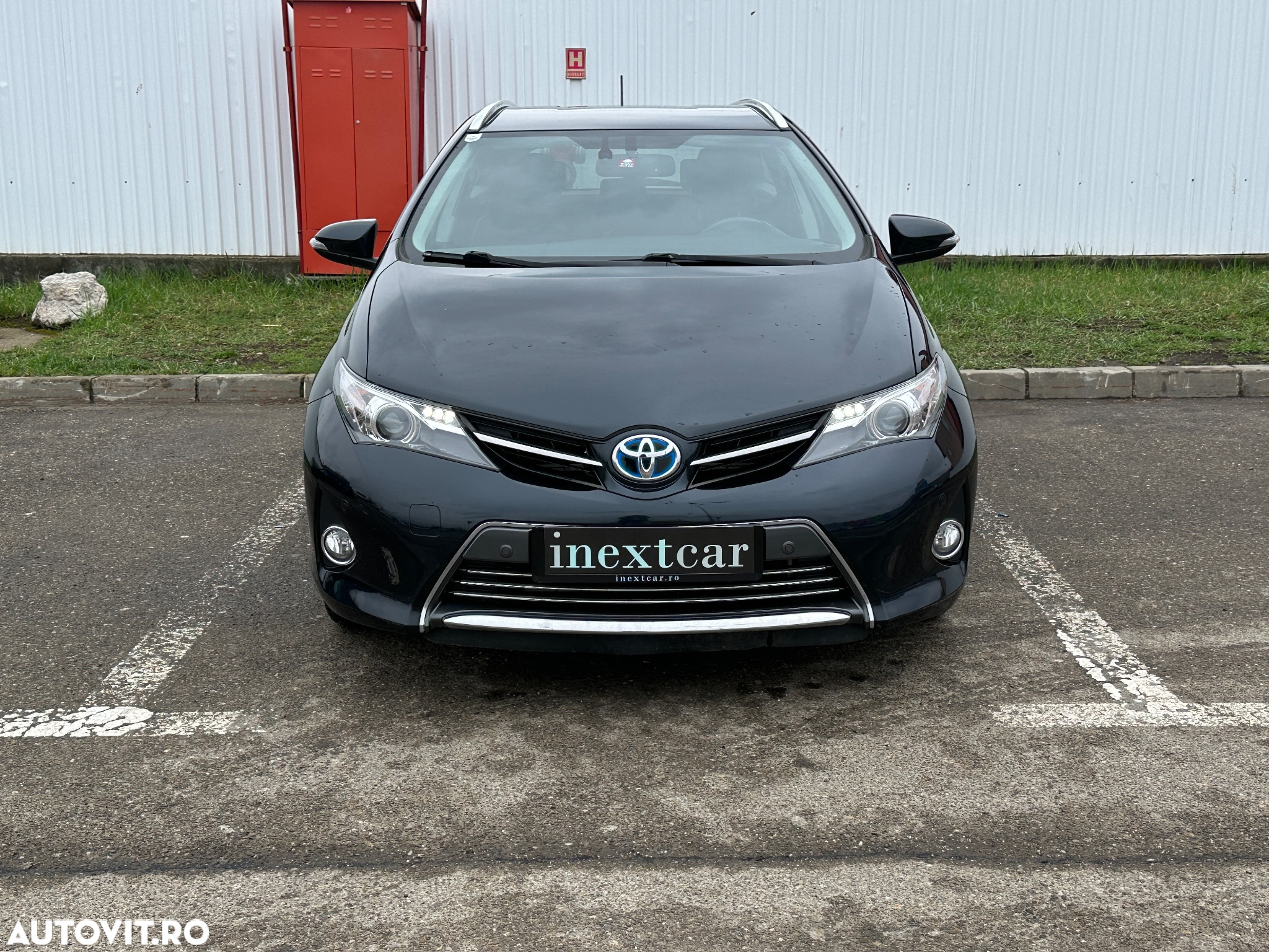 Toyota Auris 1.8 VVT-i Hybrid Automatik Touring Sports Executive - 2