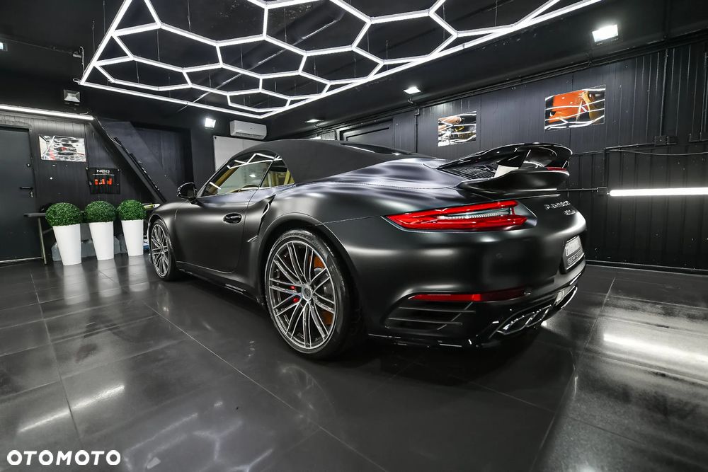 Porsche 911 - 9
