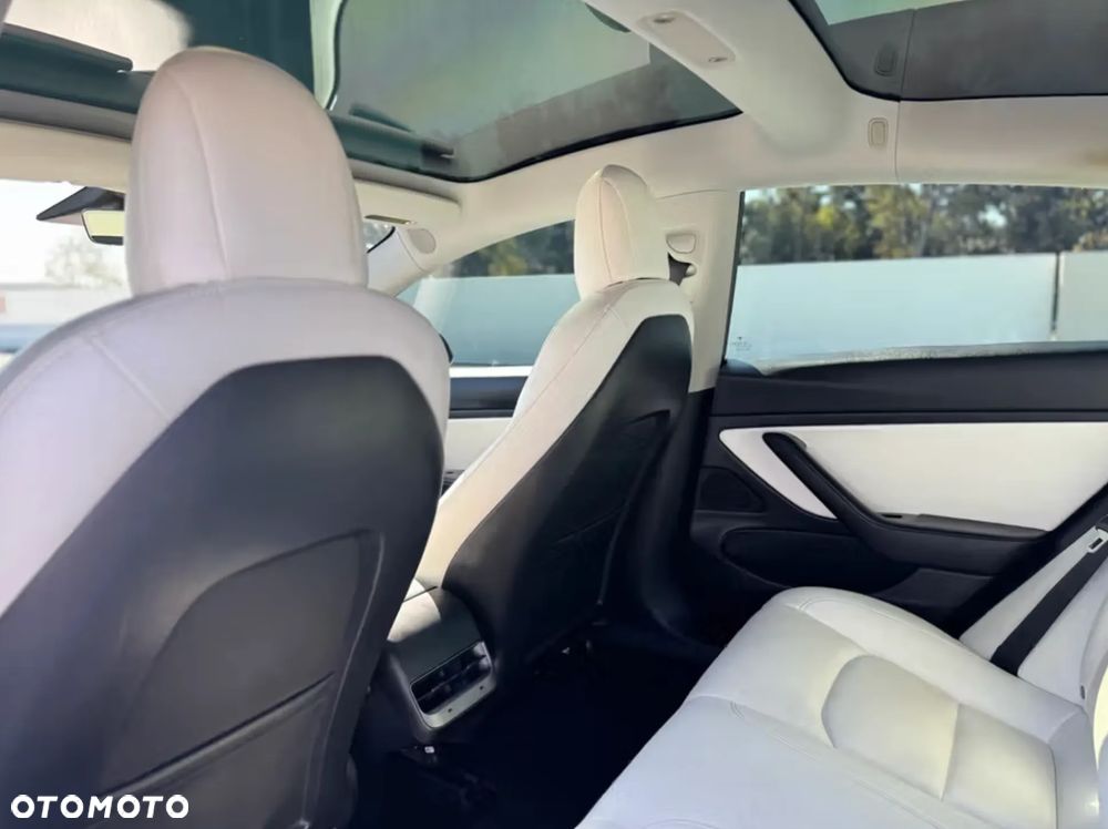 Tesla Model 3 Langstreckenbatterie Allradantrieb Dual Motor Performance - 40