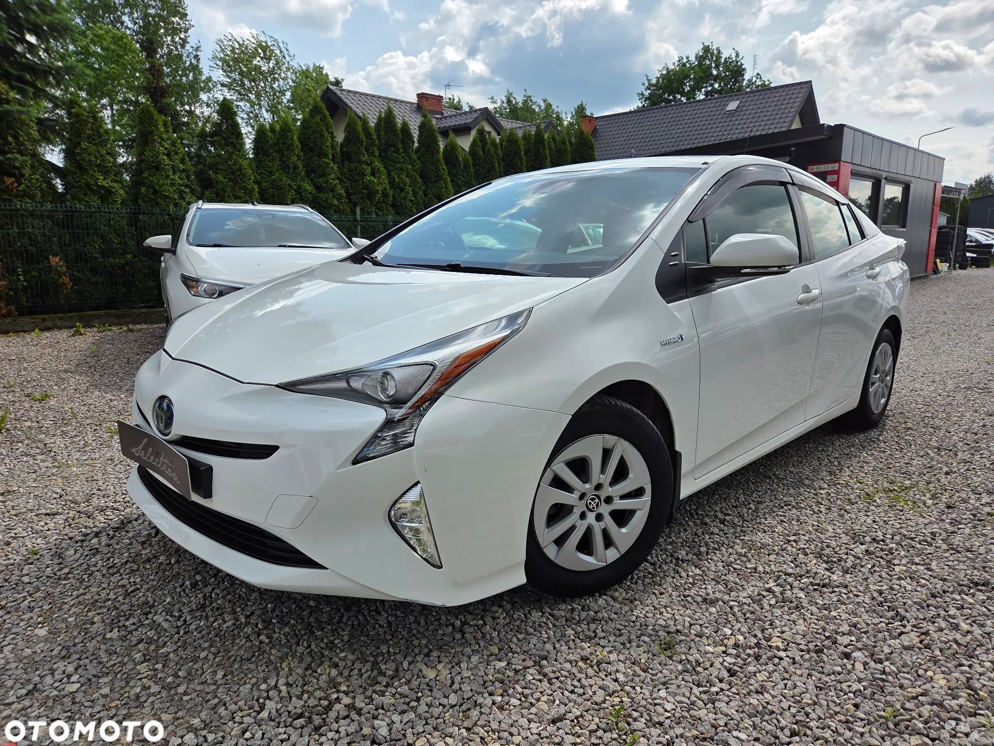 Toyota Prius 1.8 Hybrid Prestige - 1