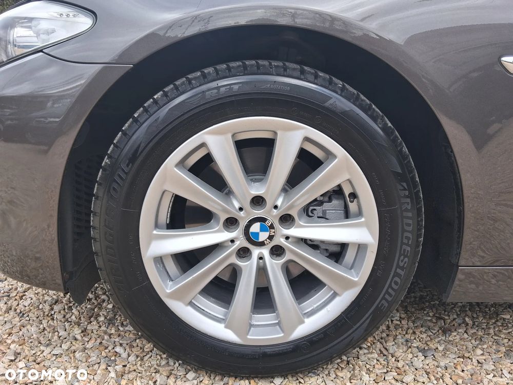 BMW Seria 5 520d Touring Sport-Aut - 33
