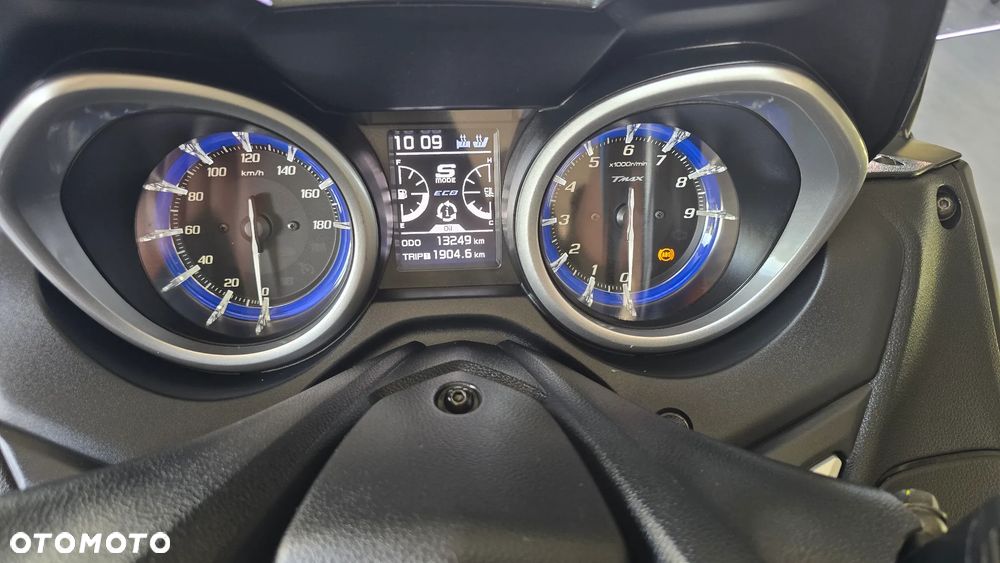 Yamaha Tmax - 21