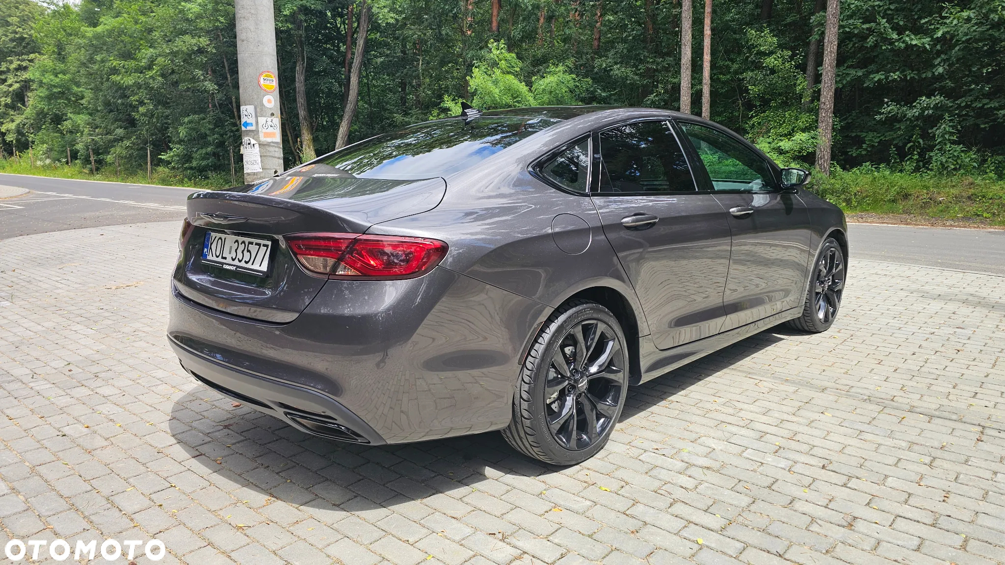 Chrysler 200 - 4