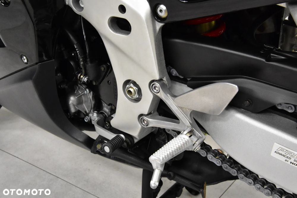 Honda VFR - 30