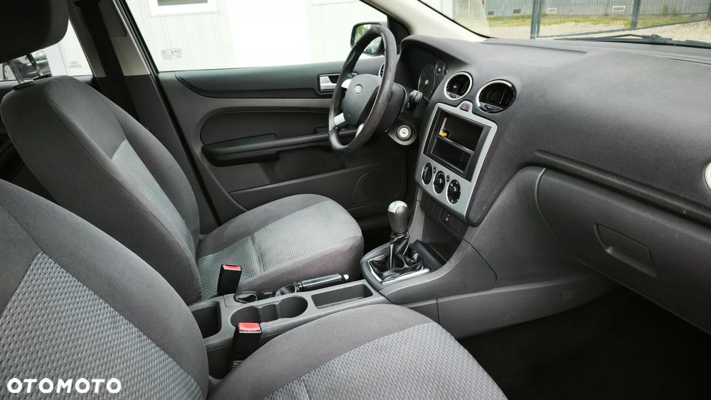 Ford Focus - 23