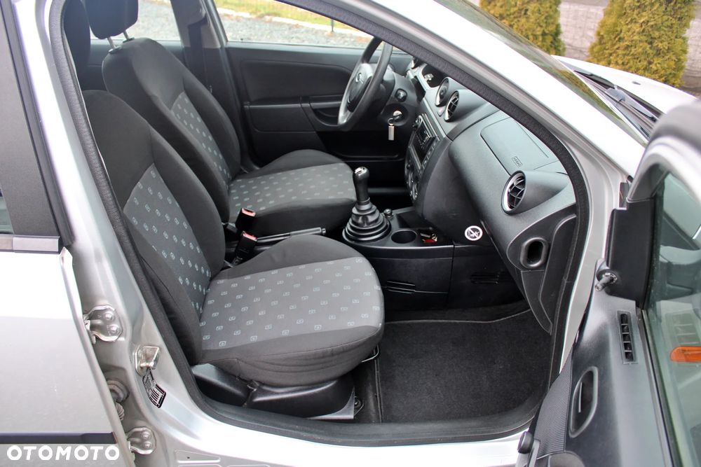 Ford Fiesta 1.3 Style - 21