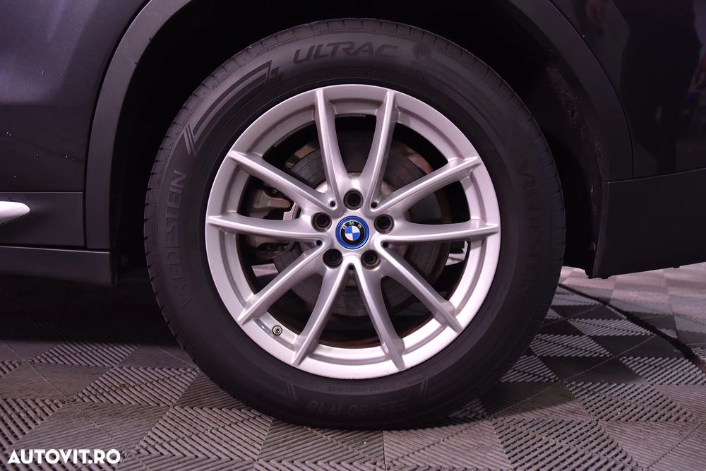 BMW X3 xDrive30e AT PHEV - 13