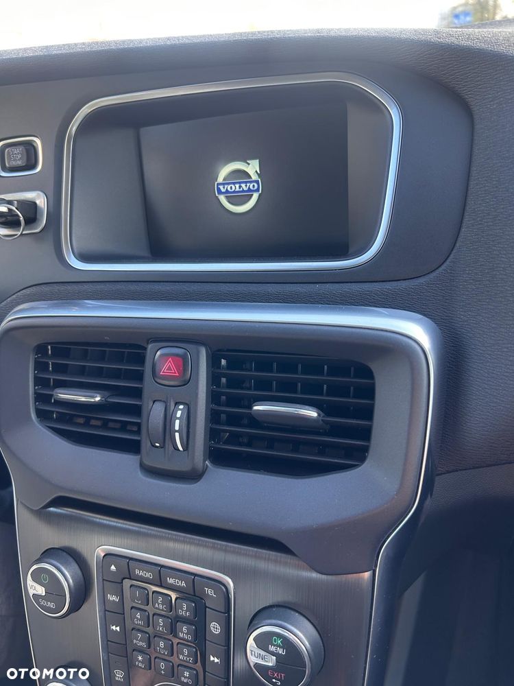 Volvo V40 D4 Summum - 14