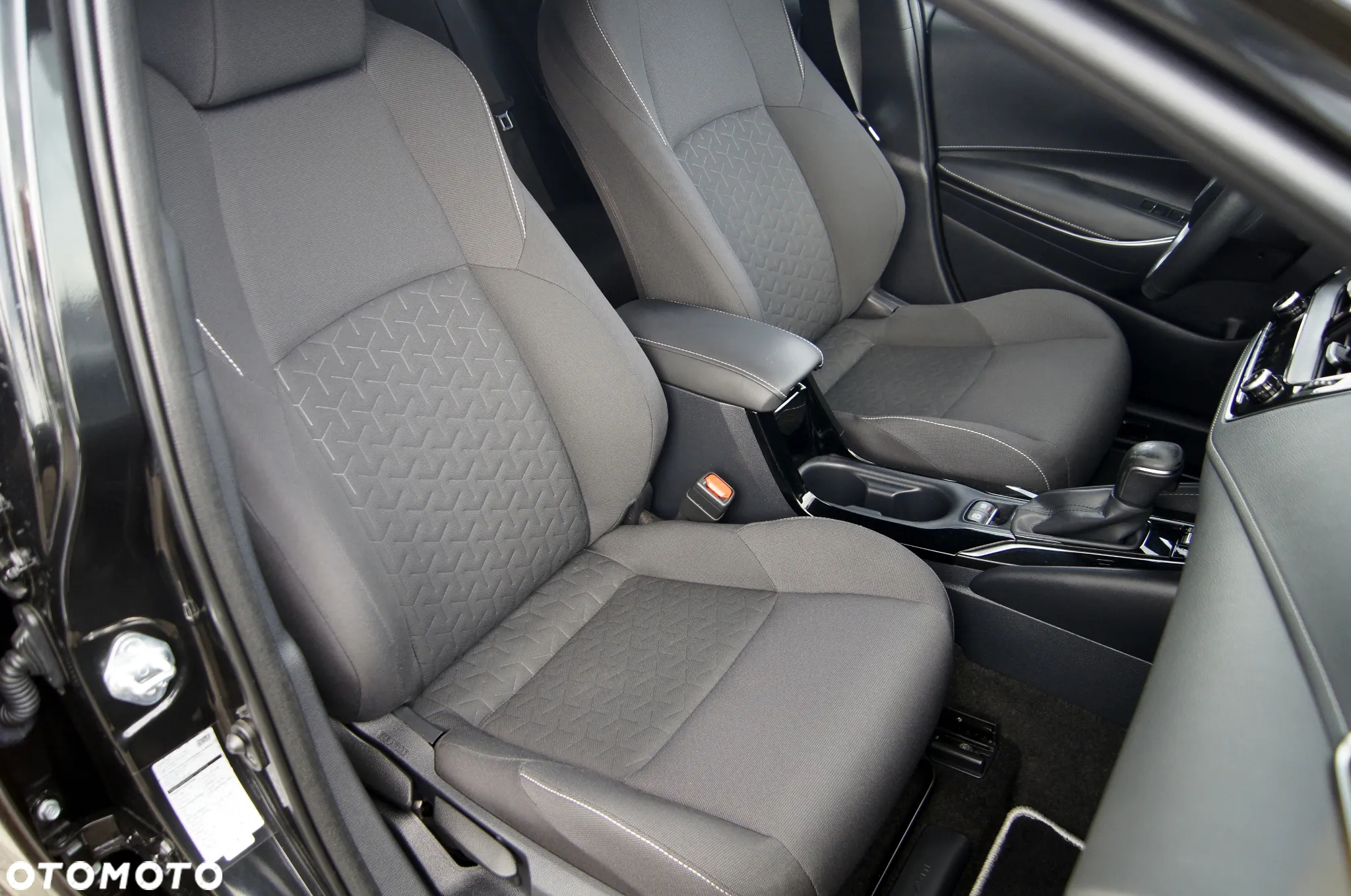 Toyota Corolla 1.8 Hybrid Active - 16