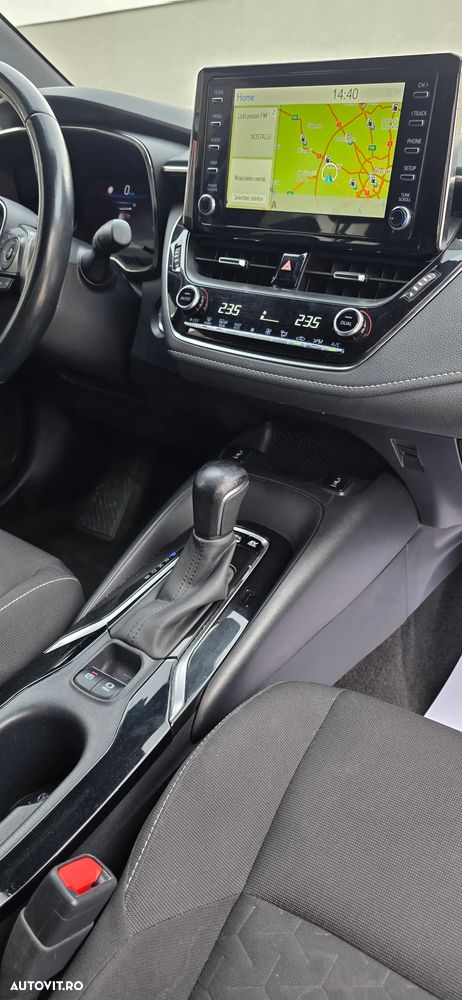 Toyota Corolla 1.8 Business Edition - 24