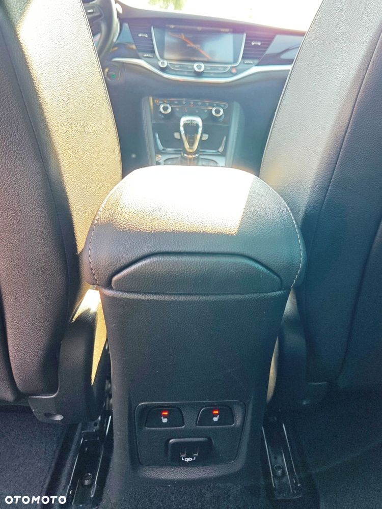 Opel Astra 1.6 Turbo Start/Stop Innovation - 28