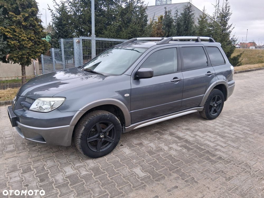 Mitsubishi Outlander 2.4 4WD Intense - 2