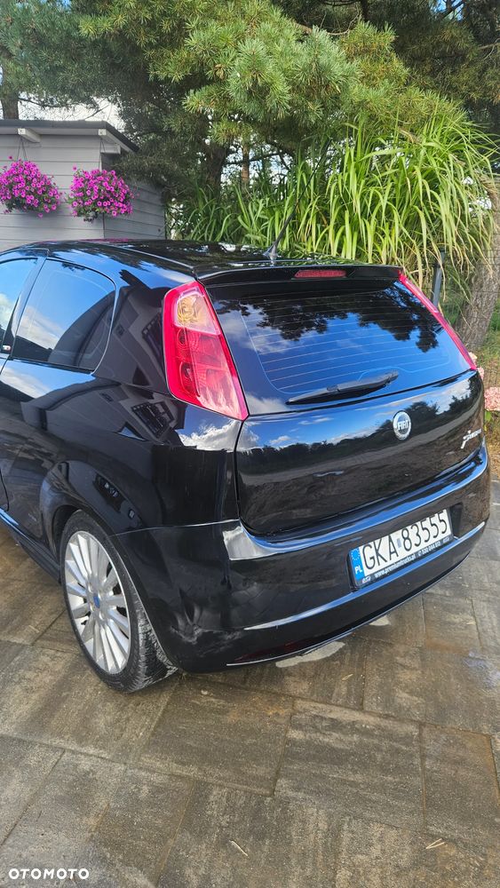 Fiat Grande Punto - 11