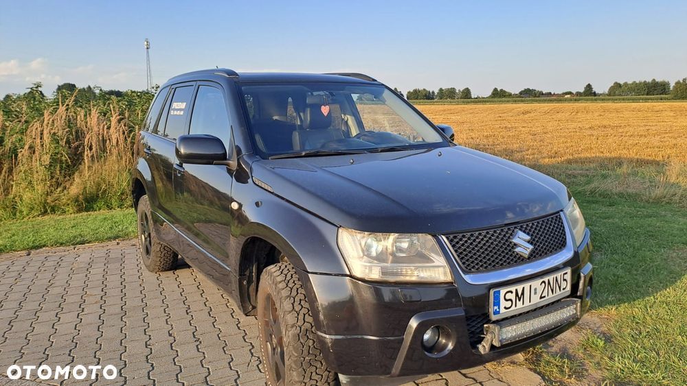 Suzuki Grand Vitara 2.0 De luxe - 1
