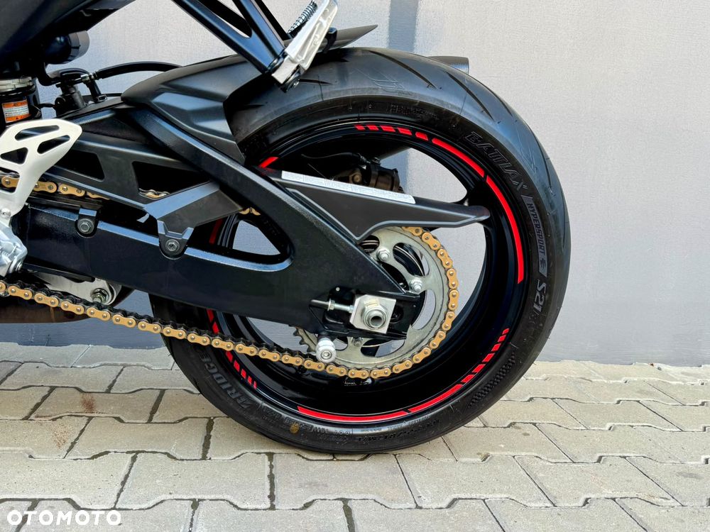 Suzuki GSX-R - 12