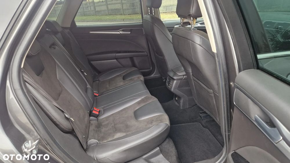 Ford Mondeo 2.0 TDCi ST-Line PowerShift - 11