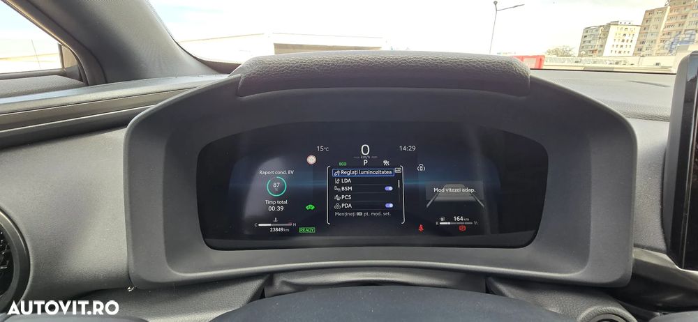 Toyota C-HR 1.8 Hybrid Team Deutschland - 21