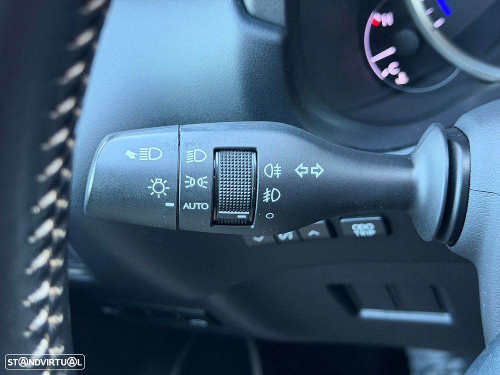 Lexus NX 300h Executive+ - 34