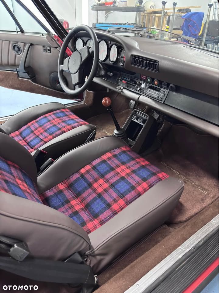 Porsche 911 - 11