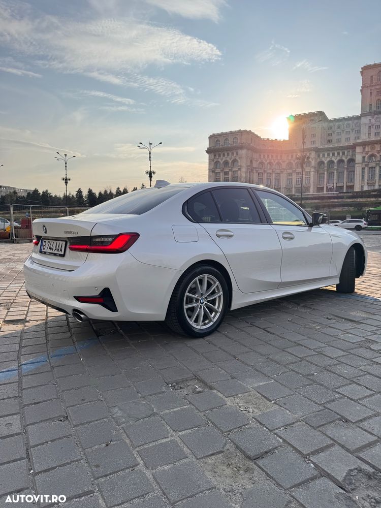 BMW Seria 3 320d Aut. Edition Luxury Line Purity - 4
