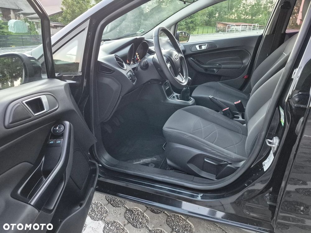 Ford Fiesta 1.25 Celebration - 13
