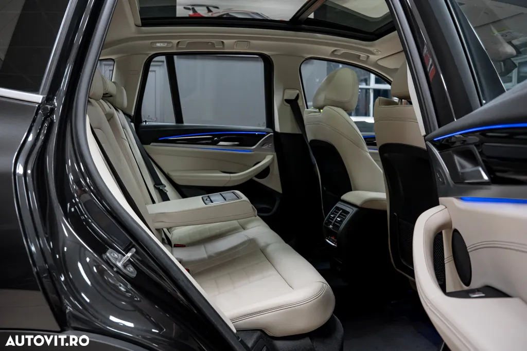 BMW X3 xDrive20d AT MHEV - 28