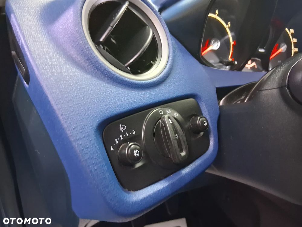 Ford Fiesta 1.25 Trend - 33