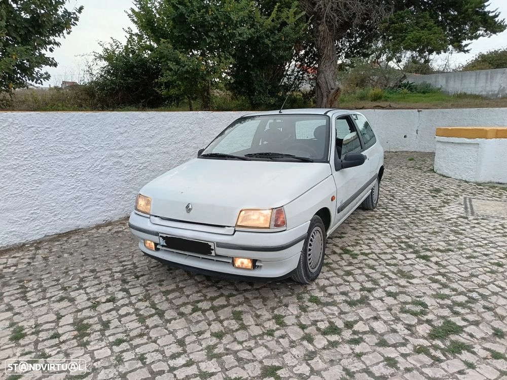 Renault Clio 1.2 Wind - 1