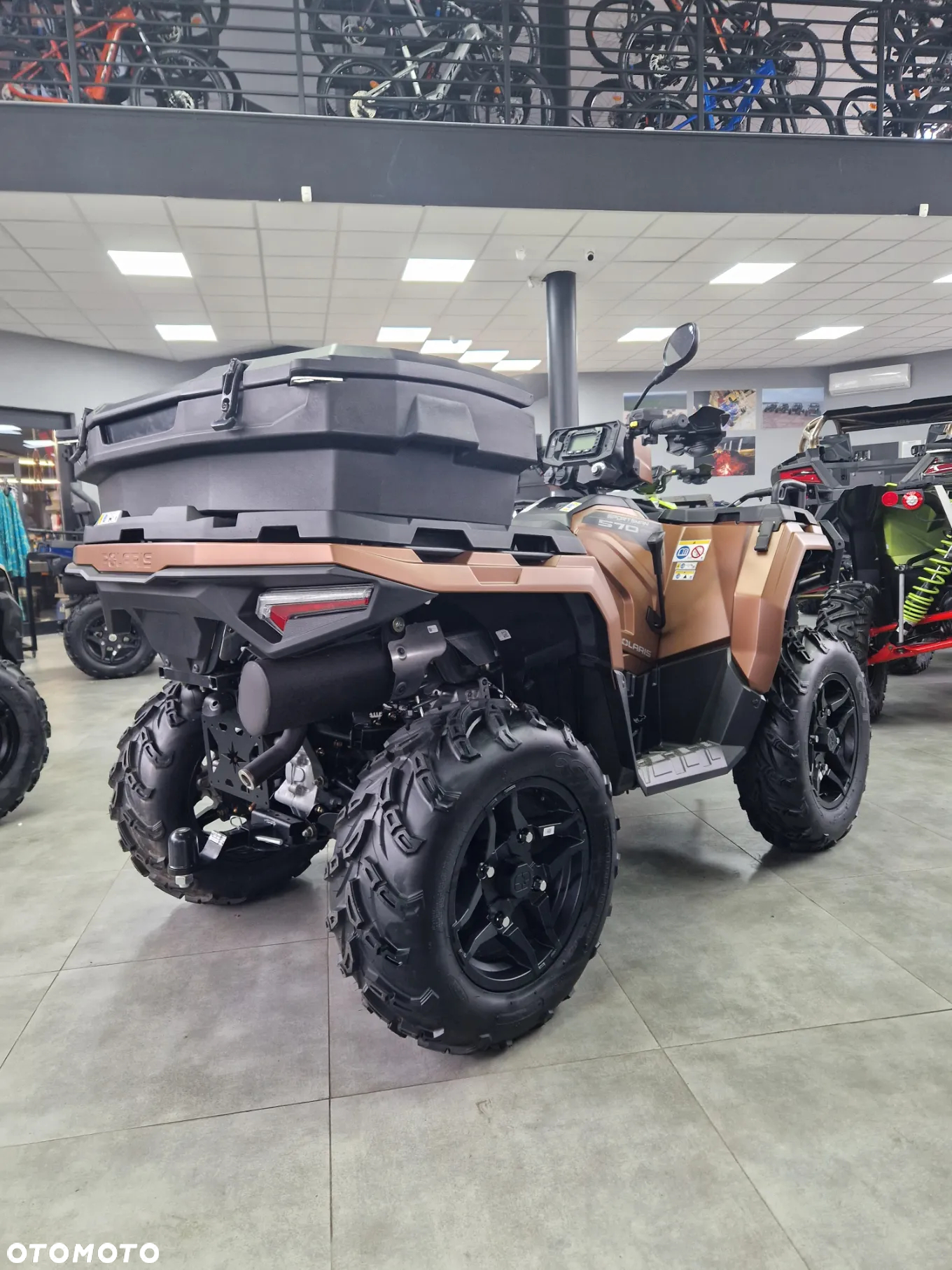 Polaris Sportsman - 12