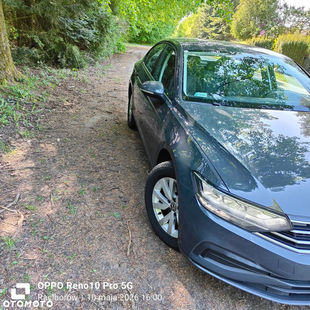 Volkswagen Passat - 2