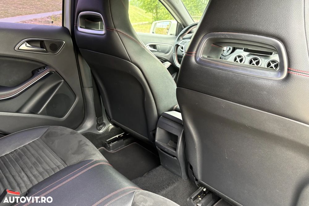 Mercedes-Benz GLA 200 7G-DCT AMG Line - 9