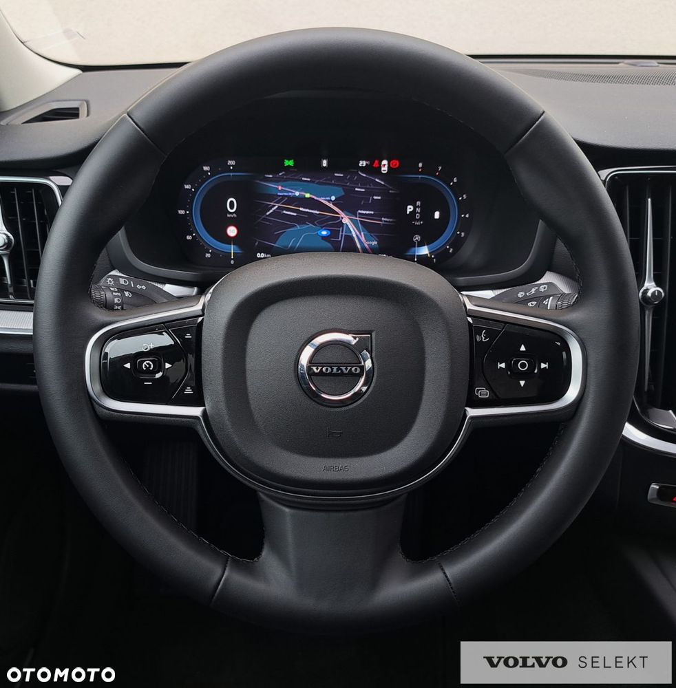 Volvo V60 Cross Country - 16