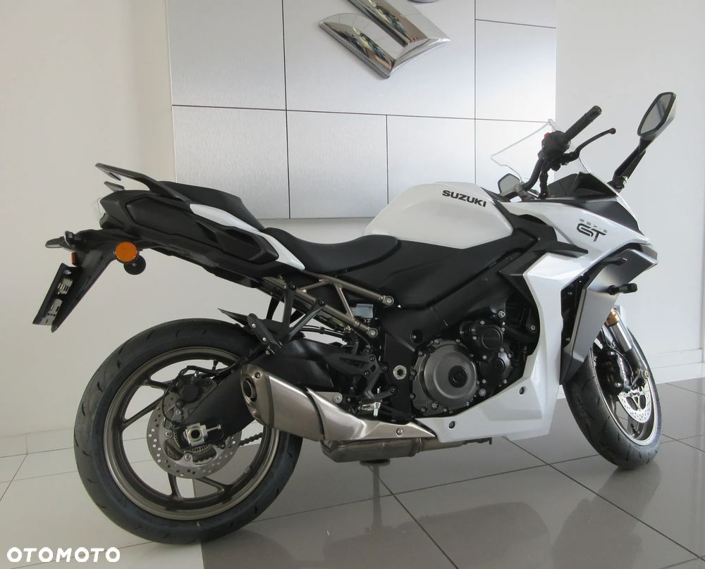 Suzuki GSX - 5