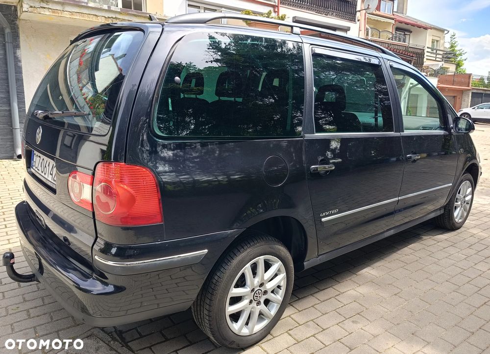 Volkswagen Sharan 1.8T Highline Tiptr - 3