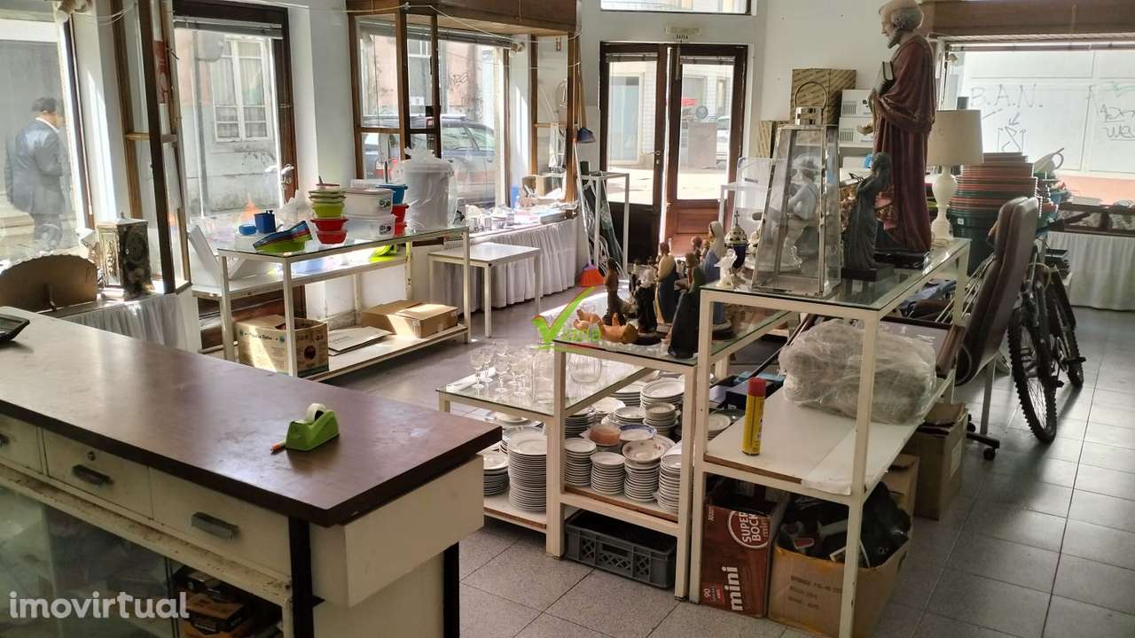 Prédio no centro da Póvoa de Varzim - Grande imagem: 4/22