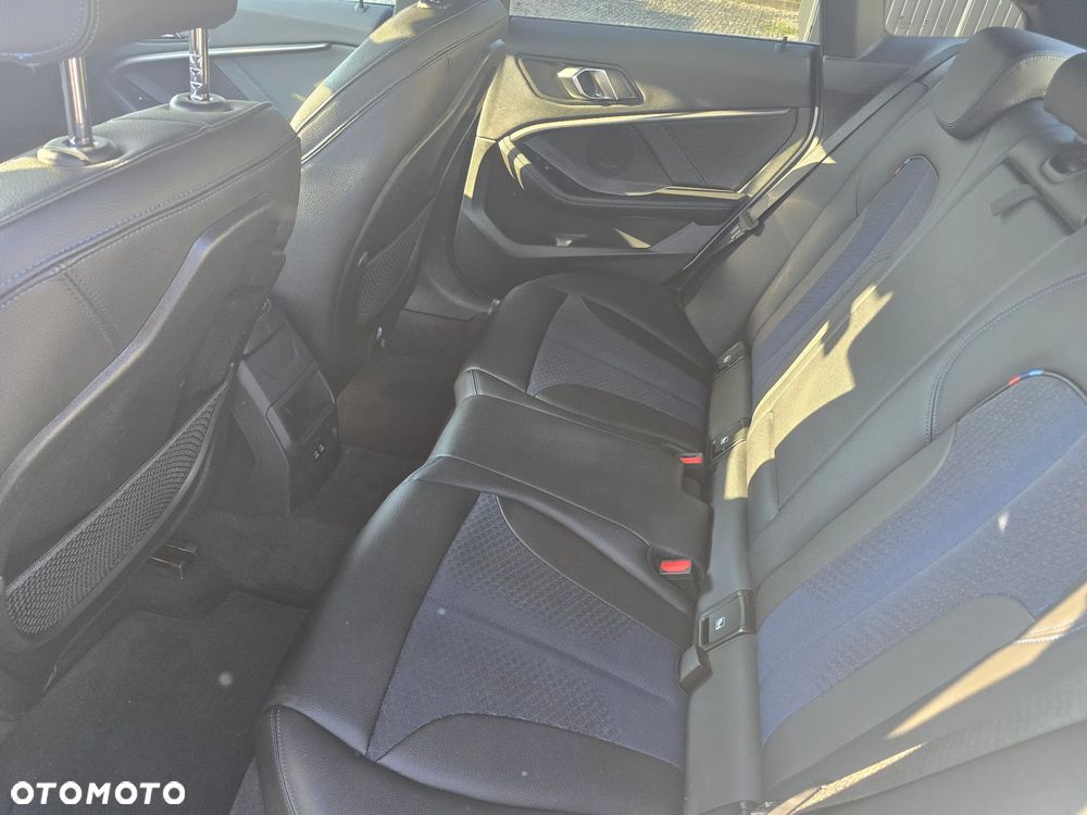 BMW Seria 2 218i M Sport - 12