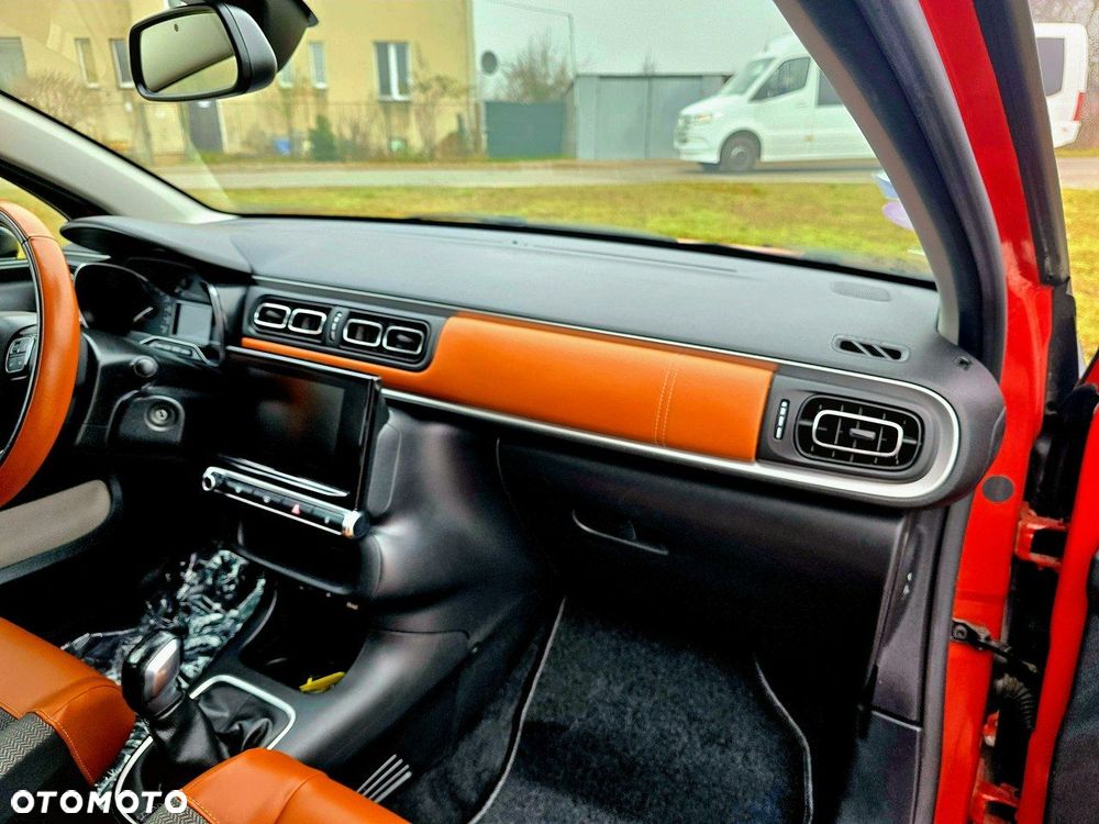 Citroën C3 1.2 PureTech Shine - 33