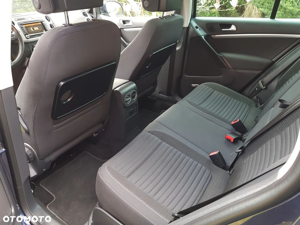 Volkswagen Tiguan 2.0 TDI DPF 4Motion BlueMotion Technology Lounge Sport & Style - 18