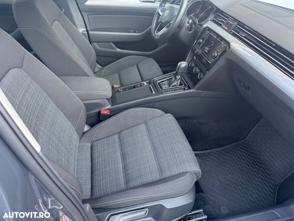 VOLKSWAGEN Passat 2020 — imagine 23
