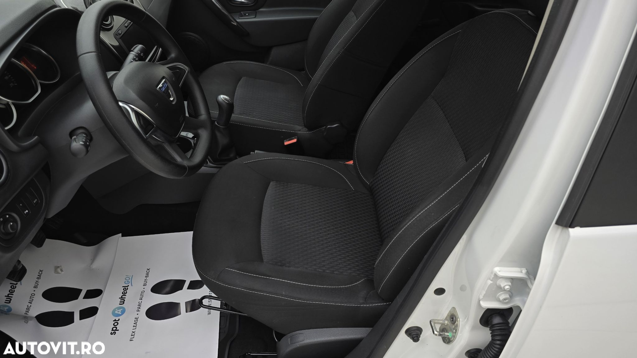 Dacia Sandero 0.9 TCe Laureate - 12