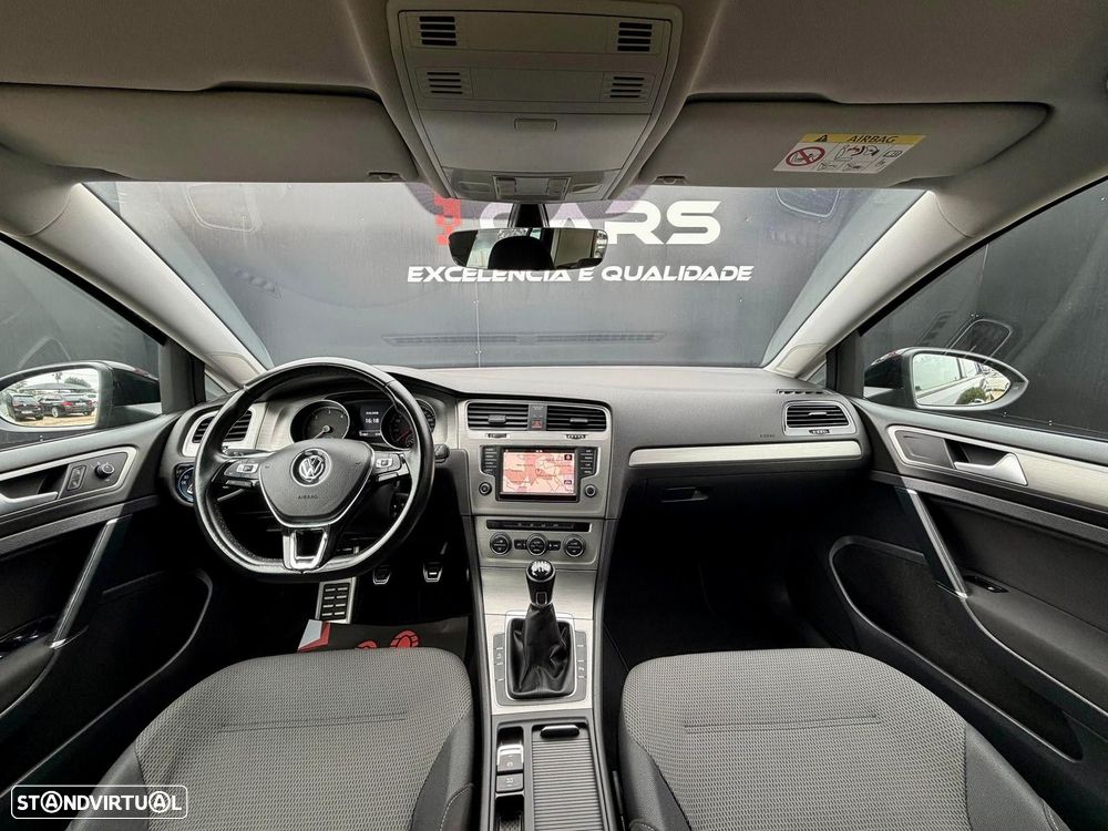 VW Golf 1.6 TDi BlueMotion Confortline - 8