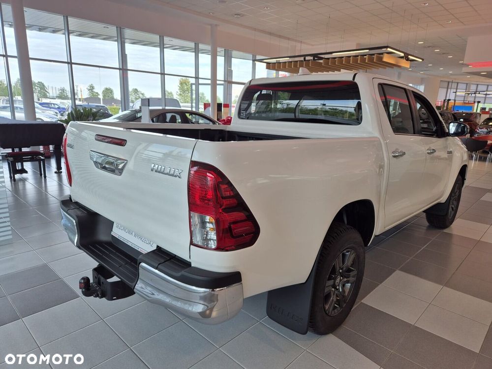 Toyota Hilux - 2