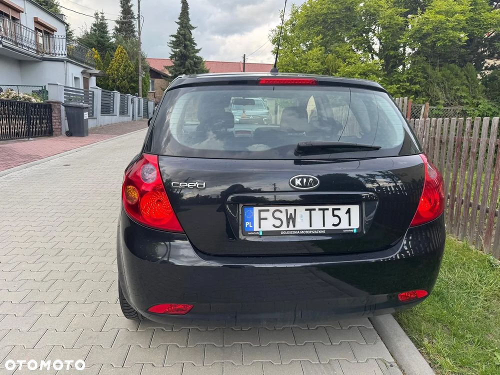 Kia Ceed 1.4 Comfort + - 6