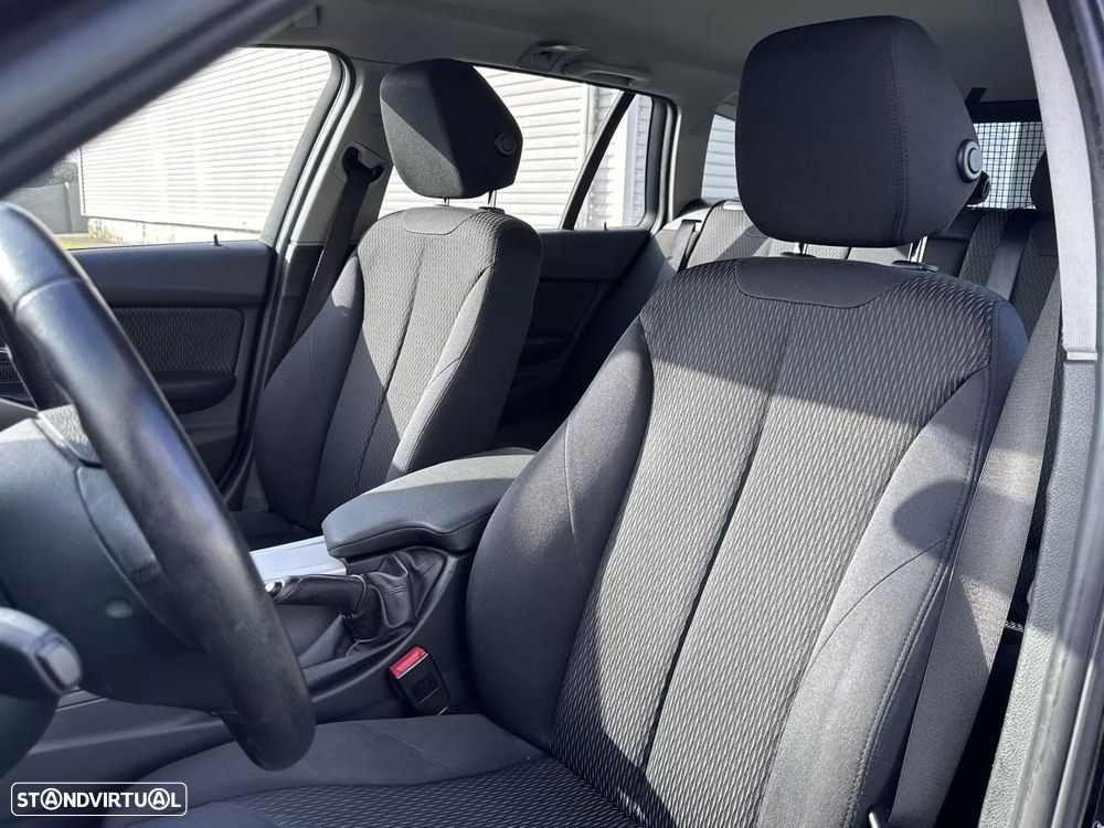 BMW 320 d Line Sport - 26