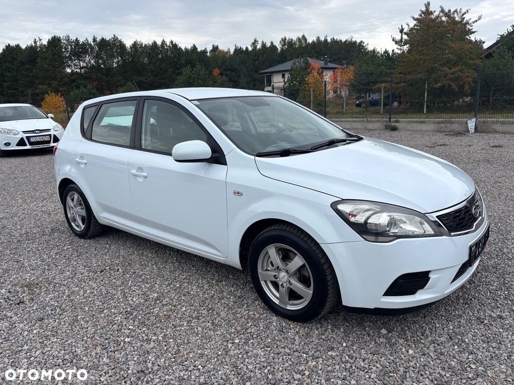 Kia Ceed 1.4 CVVT Attract - 16