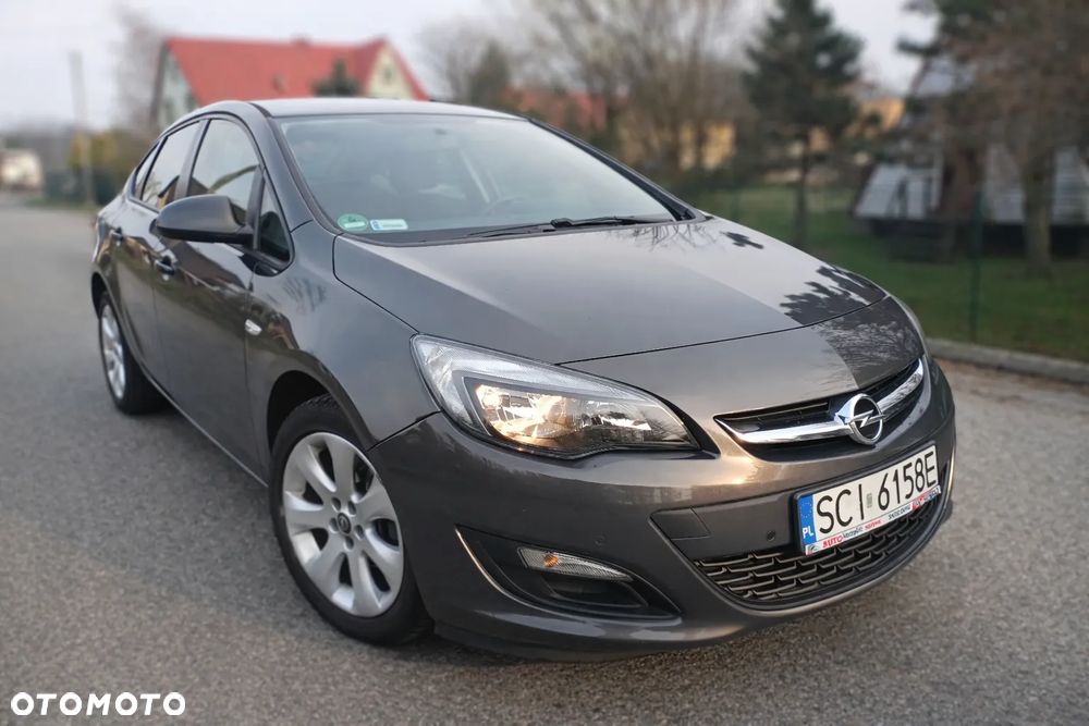 Opel Astra - 1