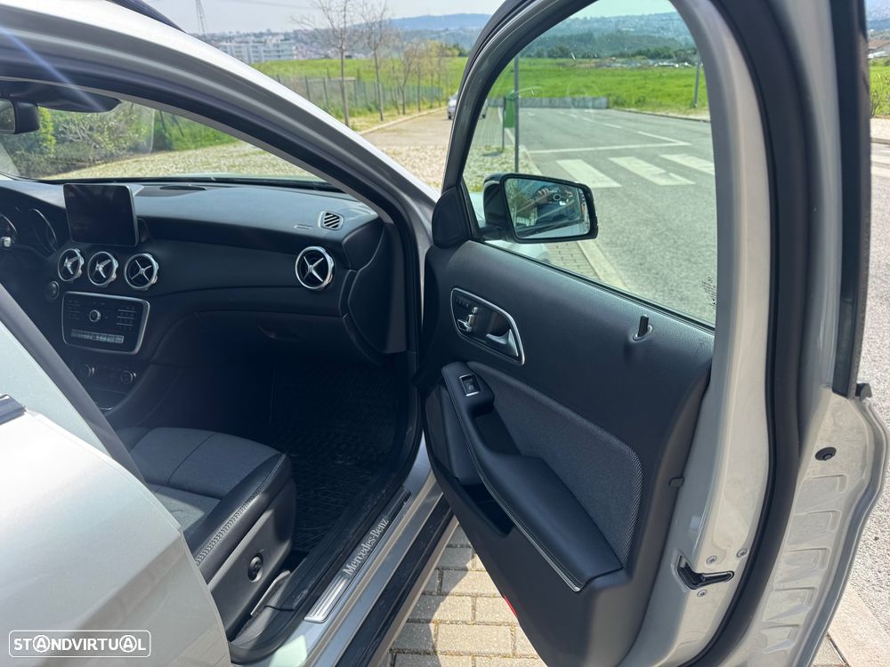 Mercedes-Benz CLA 200 d Shooting Brake Urban Aut. - 10