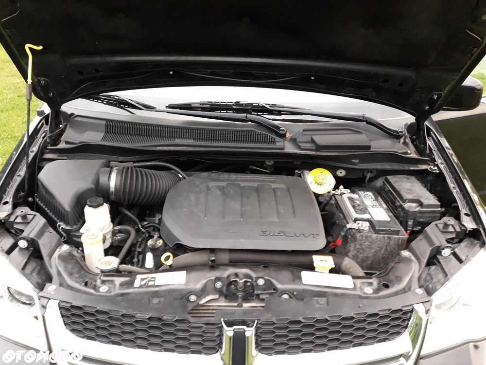 Dodge Grand Caravan - 33